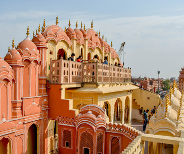 Indiatriangletours- Hawa-Mahal-jaipur
