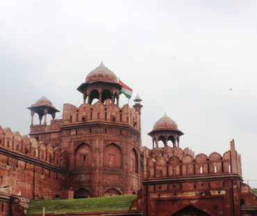 Indiatriangletours- Red-Fort-Delhi